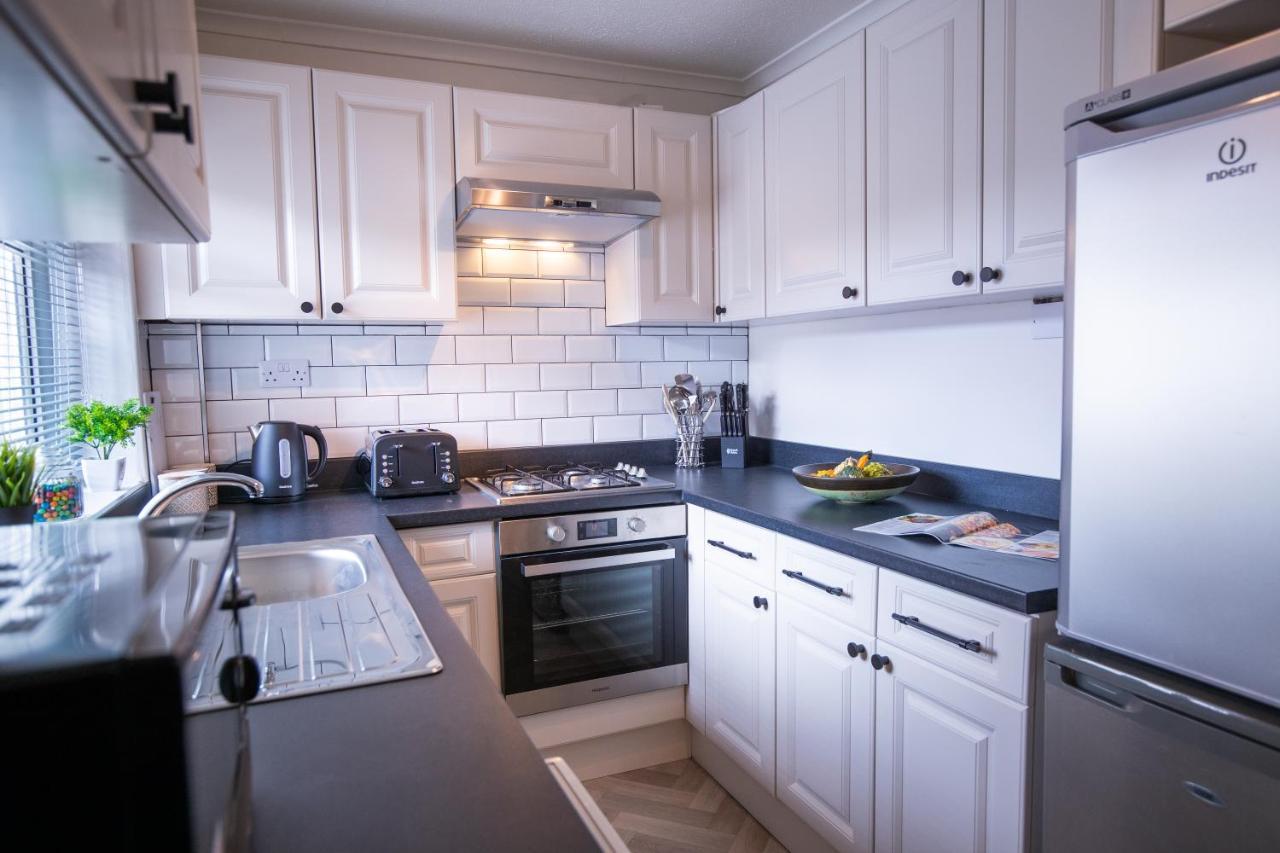 Saltbox Properties- Large!! 3 Bed, 3 Bath House, Parking, Fast Wifi, Town Centre Location! Sleeps 6 Ashby-de-la-Zouch Ngoại thất bức ảnh